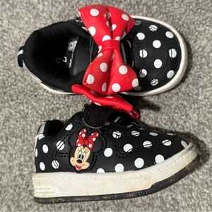Disney Minnie Mouse Red Bow Polka Dot Sneakers | 2 | Velcro